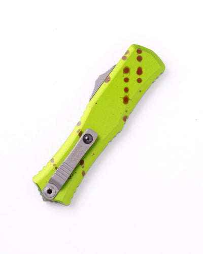 Microtech Hera® II Mini D/E Stonewash Standard Zombie (1702M - 10 walkers) OTF Automatic Knife - 3" M390MK Stonewashed Double - Edge Dagger Blade, Zombie Green Machined Aluminum Handles - timberknives.com